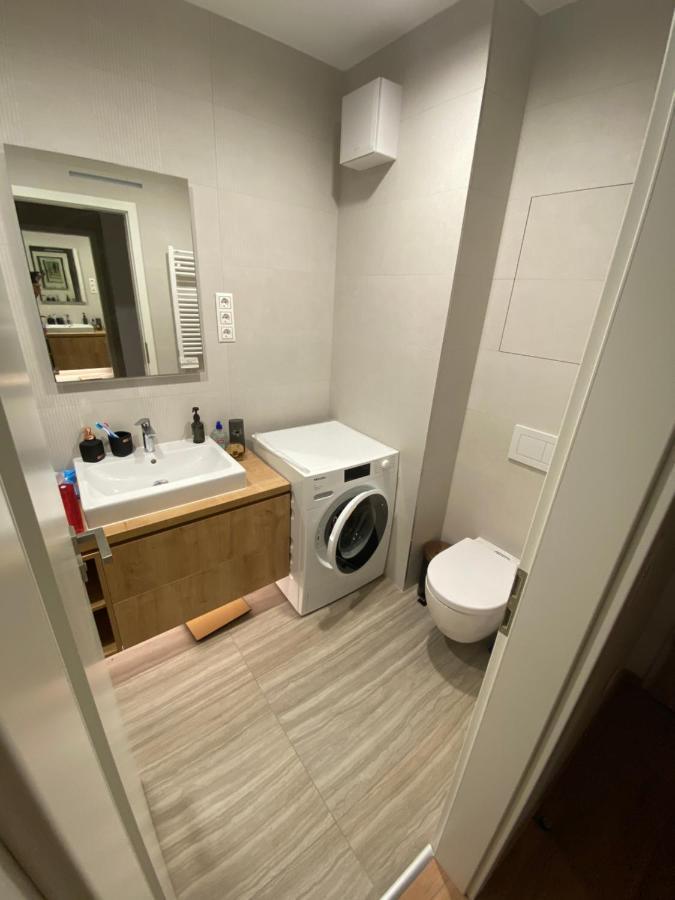 Bonnie-Premium Lelle Waterfront Private Apartment بالاتوليلّي المظهر الخارجي الصورة